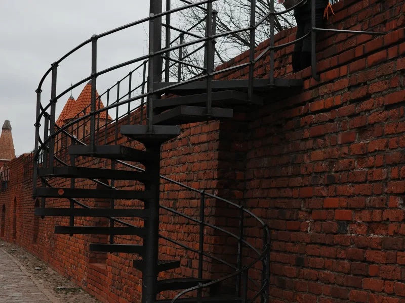 Warsaw, April 25