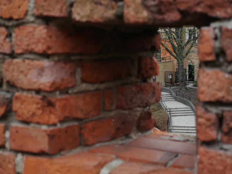 Warsaw, April 25