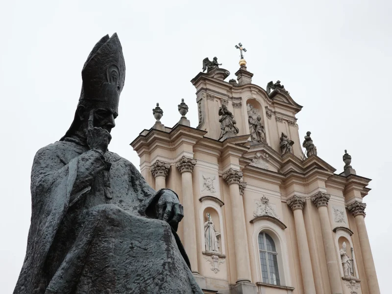 Warsaw, April 25